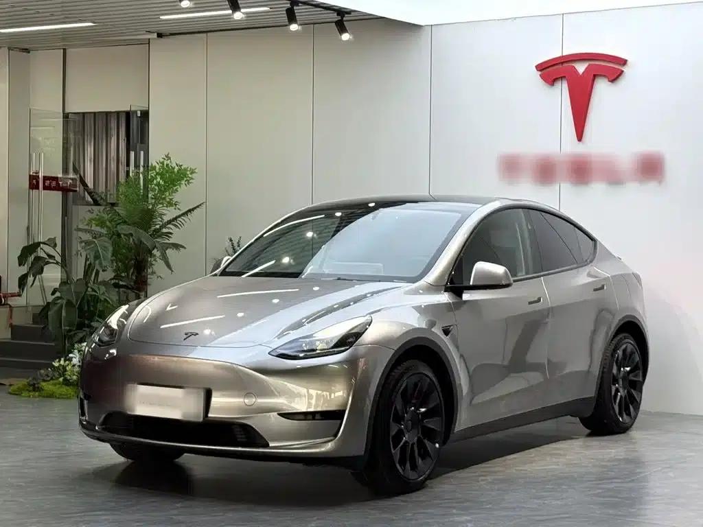 Model Y 2024 Rear-Wheel Drive — миниатюра 1