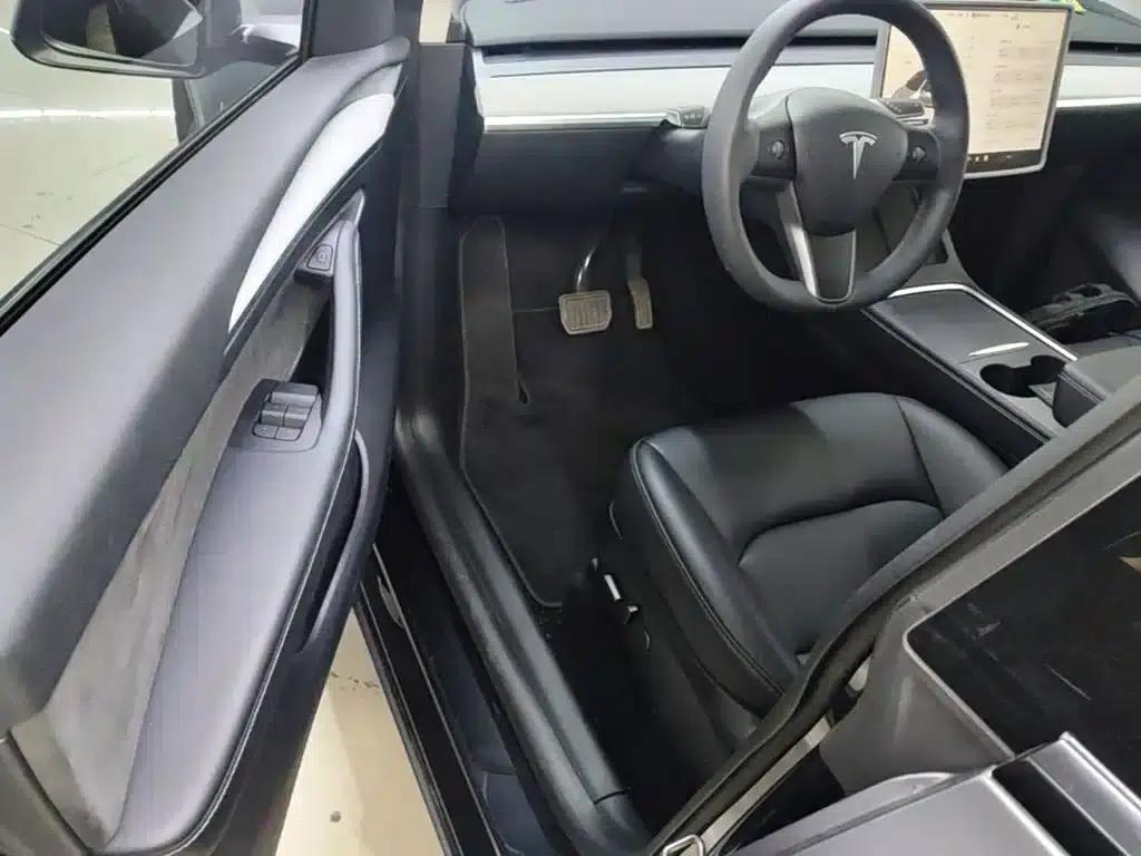 Model Y 2024 Rear-Wheel Drive — миниатюра 12