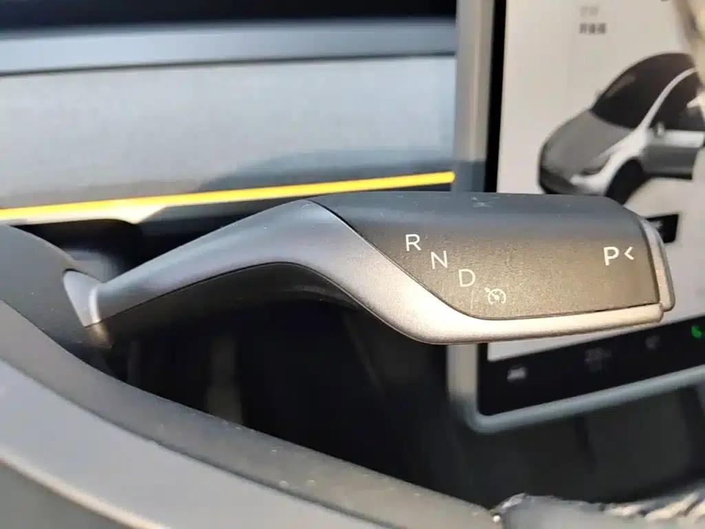 Model Y 2024 Rear-Wheel Drive — миниатюра 10