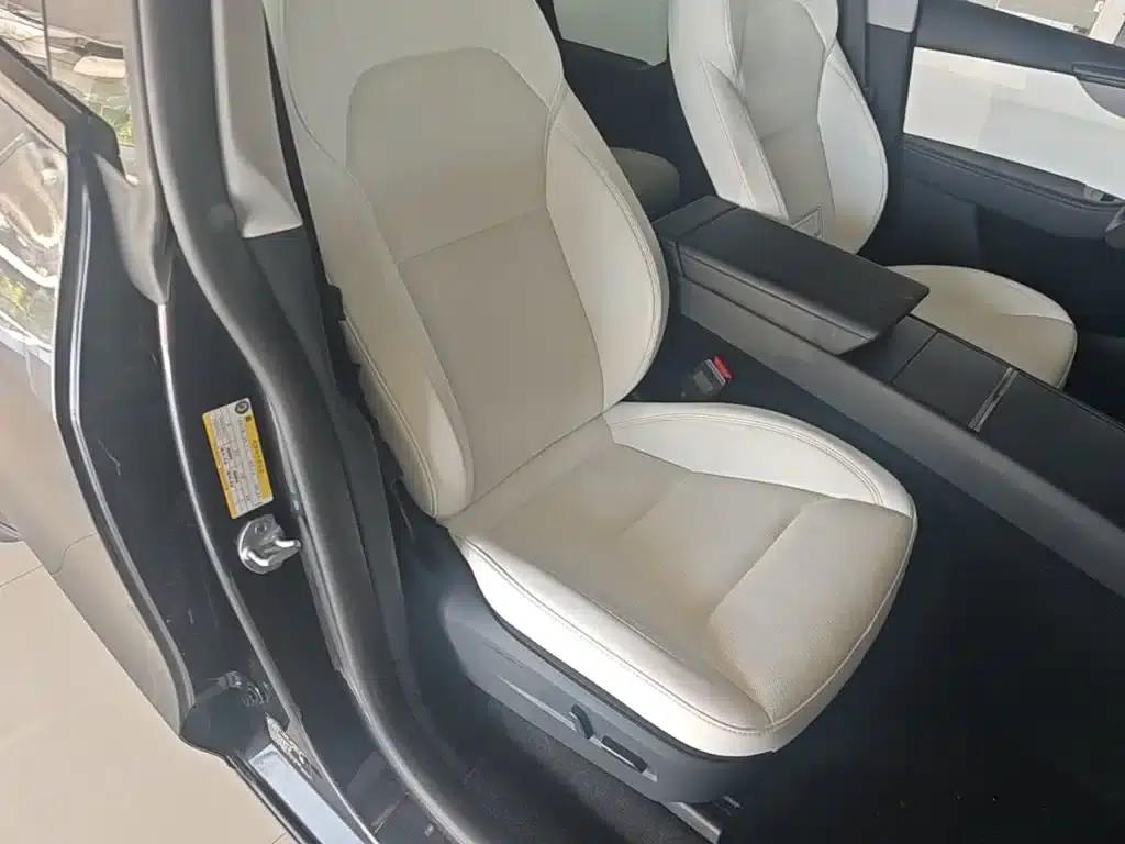 Model Y 2025 Long Range All-Wheel Drive First Edition — миниатюра 25