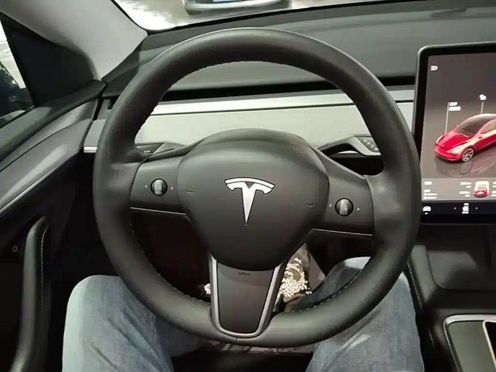Model Y 2024 Rear-Wheel Drive — миниатюра 11