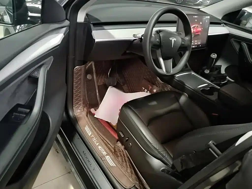 Model Y 2024 Rear-Wheel Drive — миниатюра 16