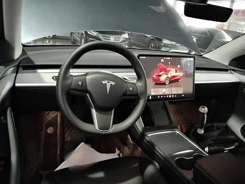 Model Y 2024 Rear-Wheel Drive — миниатюра 10
