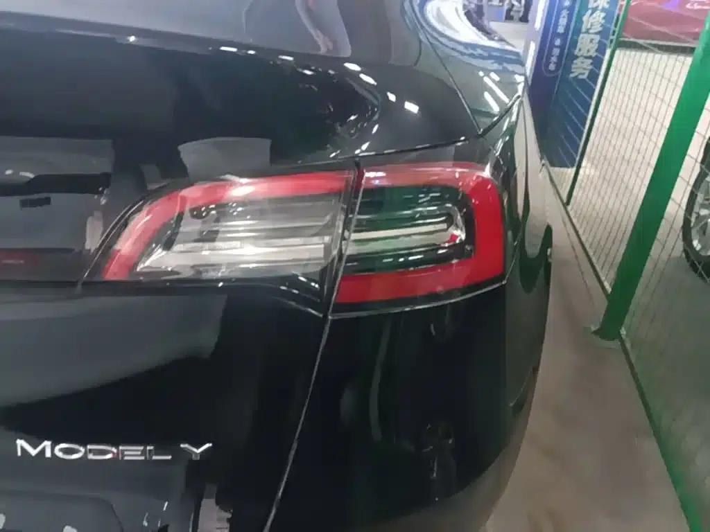 Model Y 2022 Rear-Wheel Drive — миниатюра 8