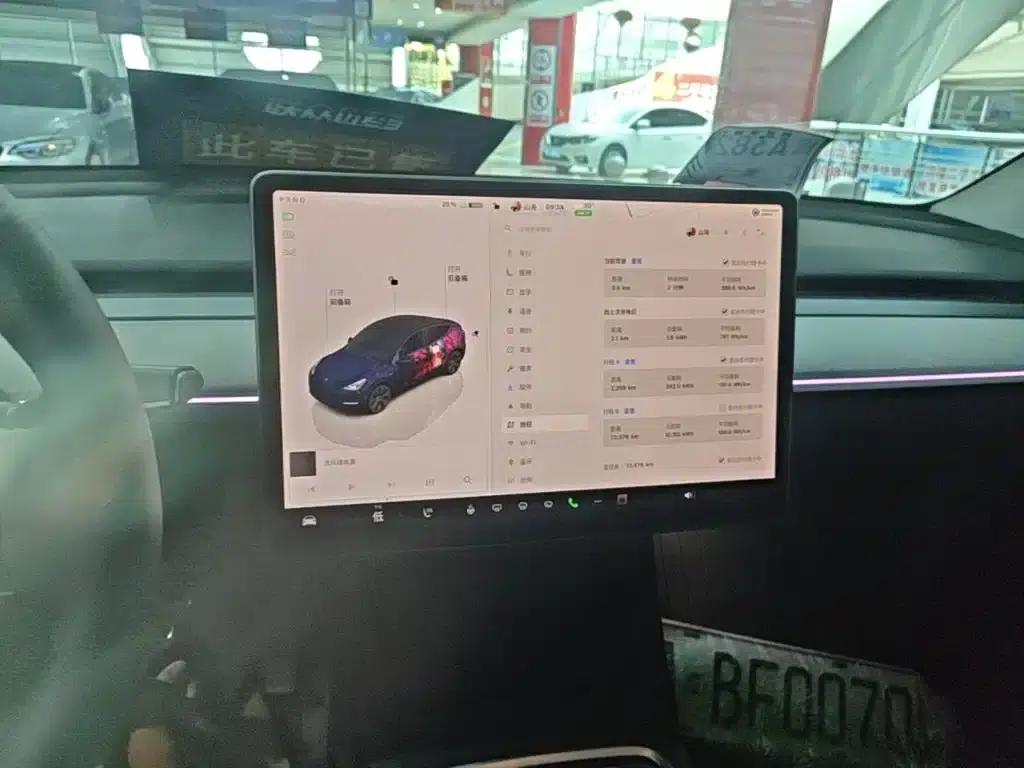 Model Y 2023 Rear-Wheel Drive — миниатюра 13