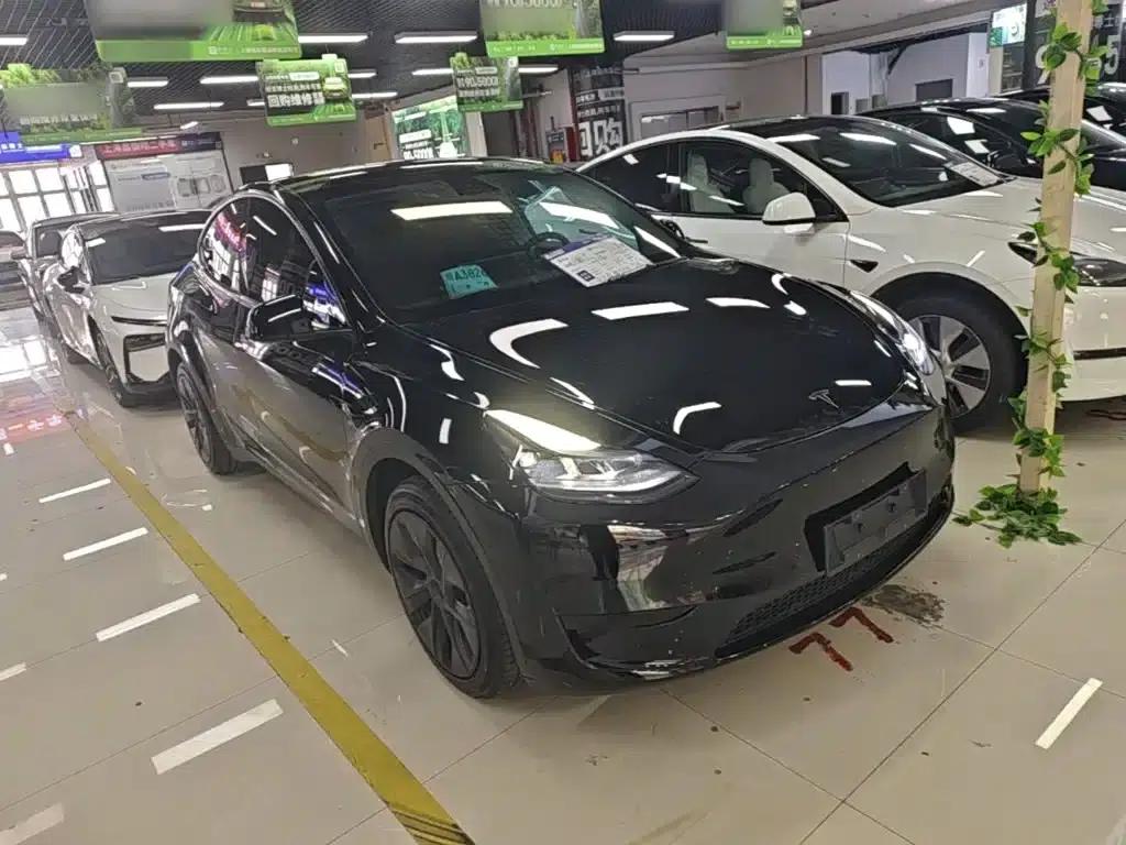 Model Y 2023 Rear-Wheel Drive — миниатюра 4