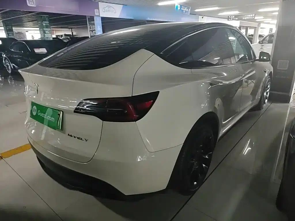 Model Y 2022 Facelift Rear-Wheel Drive Version — миниатюра 7