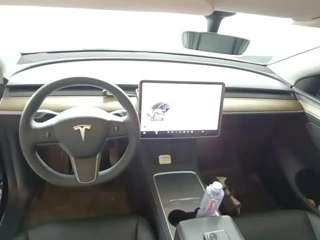Model Y 2022 Facelift Rear-Wheel Drive Version — миниатюра 10