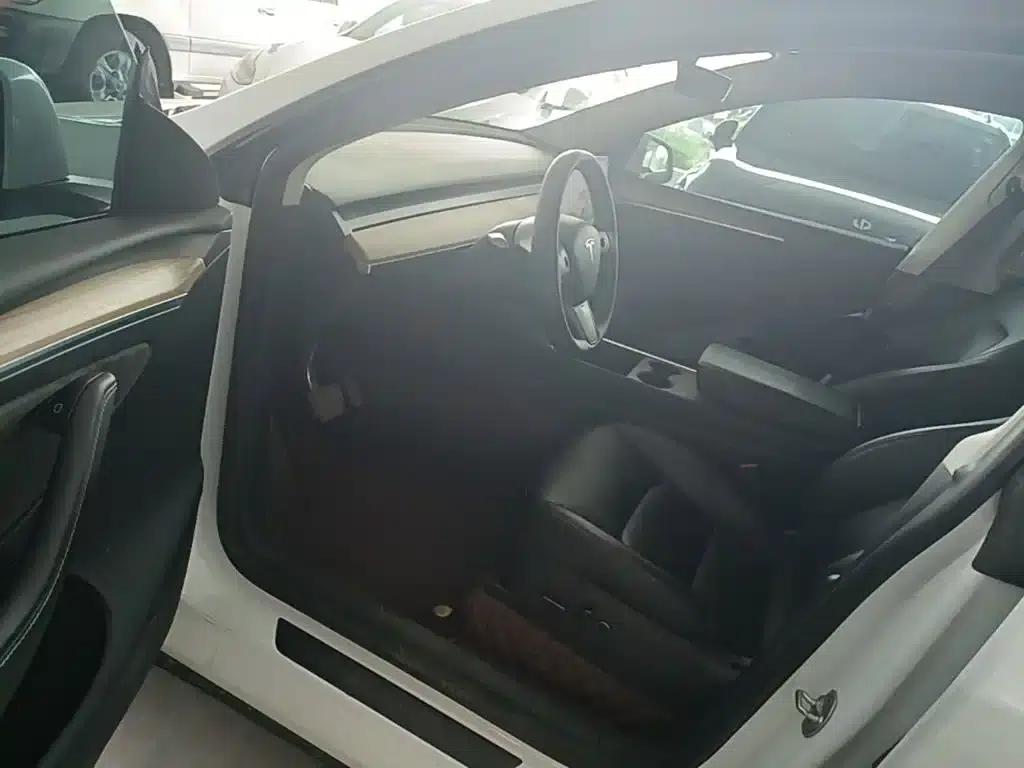 Model Y 2022 Facelift Long Range All-Wheel Drive Version — миниатюра 12