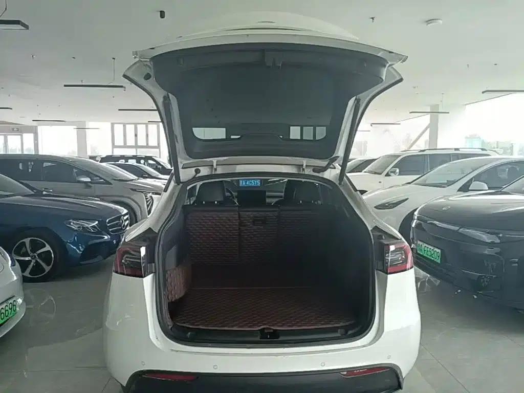 Model Y 2022 Facelift Long Range All-Wheel Drive Version — миниатюра 15