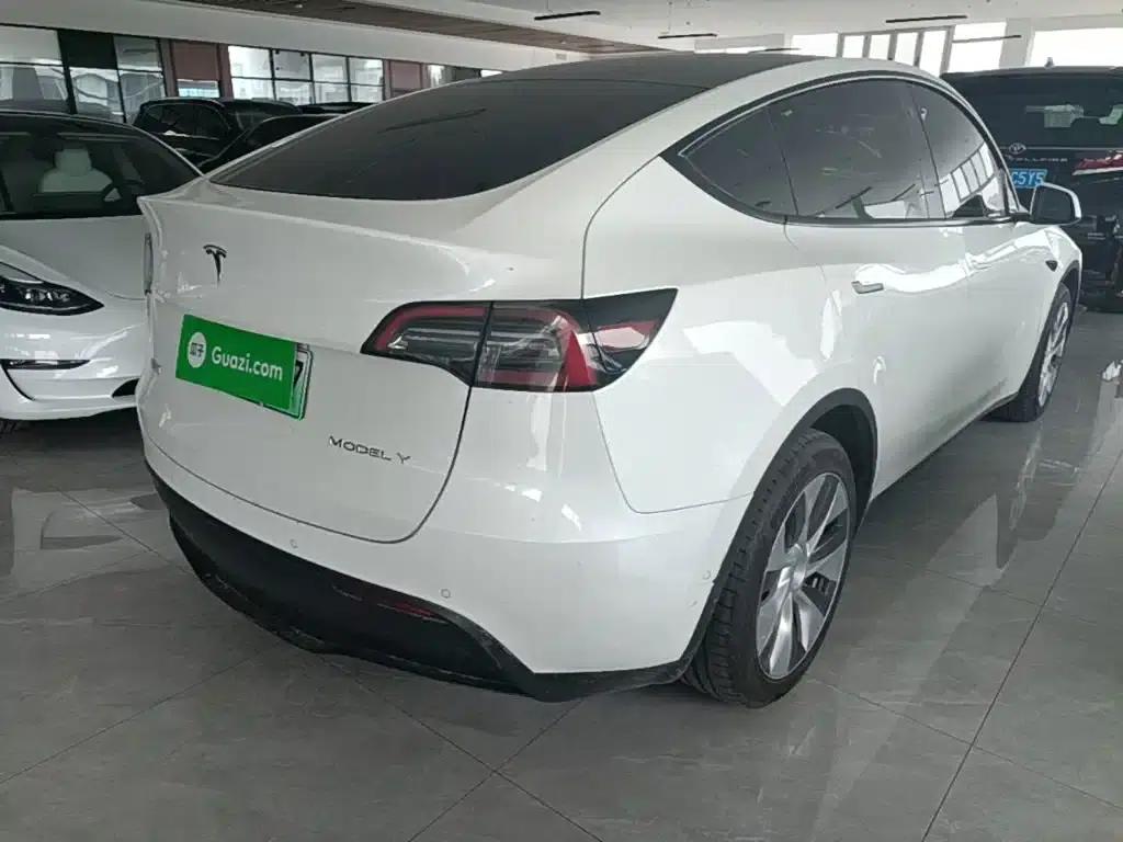 Model Y 2022 Facelift Long Range All-Wheel Drive Version — миниатюра 5