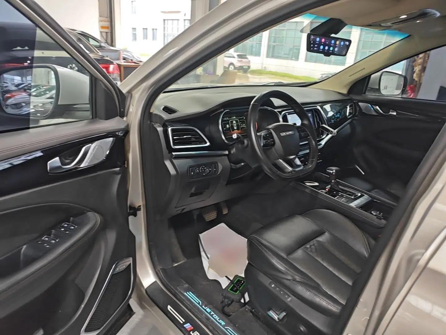JETOUR X90 2019 1.6T DCT Zhaolü Edition 5 Seats China VI Standard — миниатюра 18