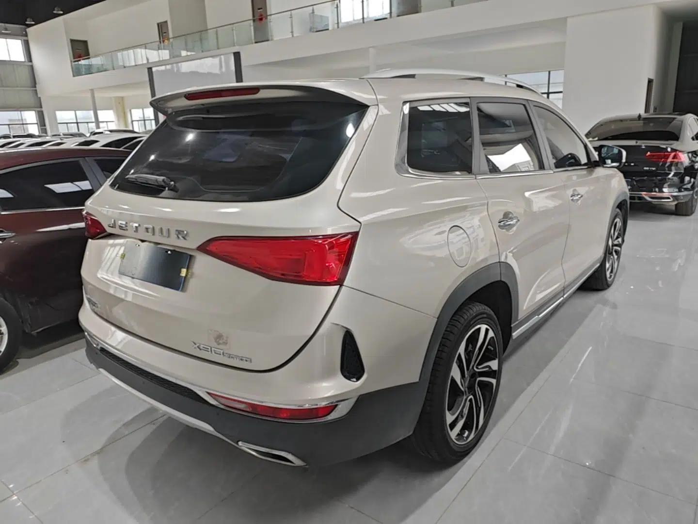 JETOUR X90 2019 1.6T DCT Zhaolü Edition 5 Seats China VI Standard — миниатюра 6