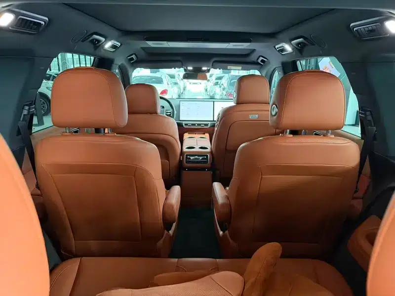 Li Auto L9 2022 Max Edition — миниатюра 17