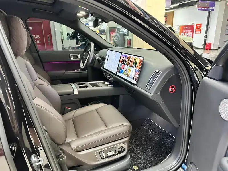 Li Auto L9 2022 Max Edition — миниатюра 17