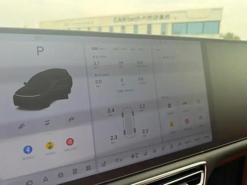Li Auto L9 2022 Max Edition — миниатюра 6