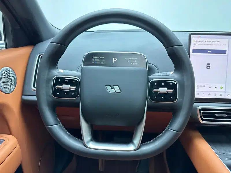 Li Auto L9 2024 Ultra Edition — миниатюра 16