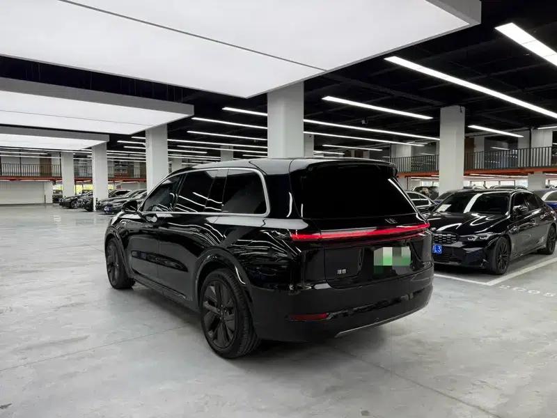 Li Auto L9 2022 Max Edition — миниатюра 4