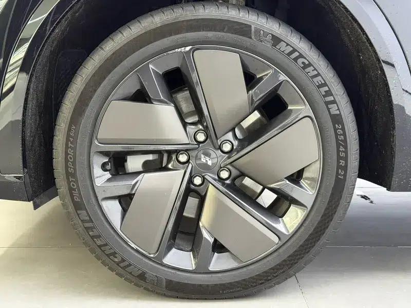 Li Auto L9 2025 Ultra Intelligent Renewal Edition — миниатюра 9