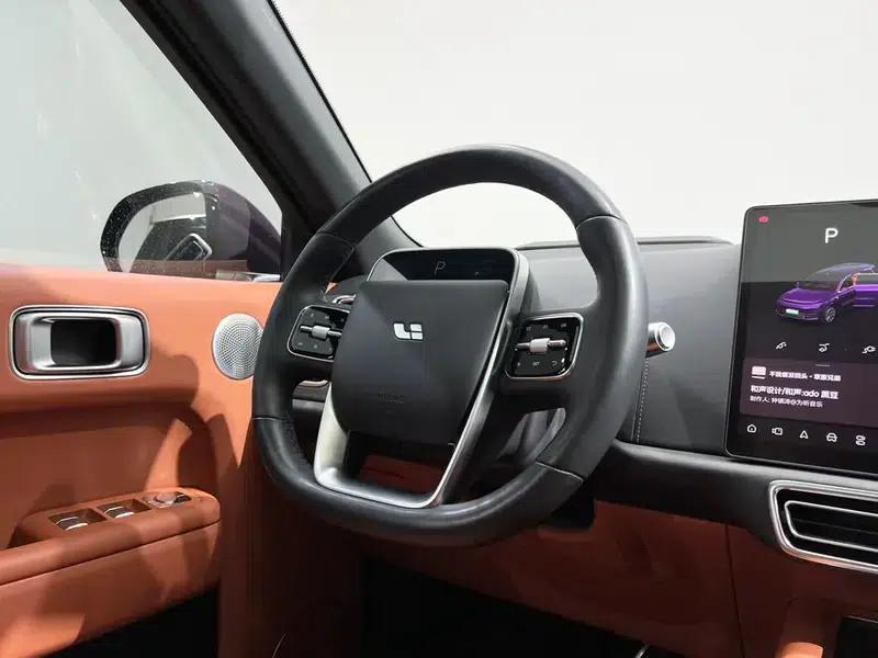 Li Auto L9 2024 Ultra Edition — миниатюра 15