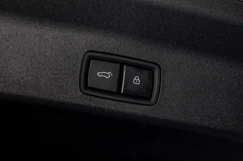 Li Auto L9 2022 Max Edition — миниатюра 29