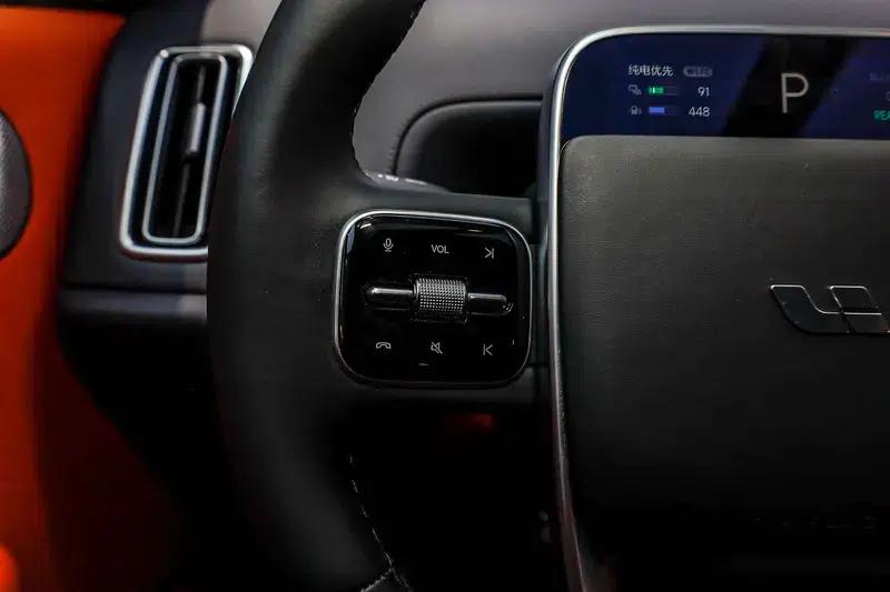 Li Auto L9 2022 Max Edition — миниатюра 10