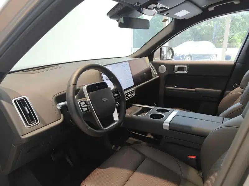 Li Auto L9 2022 Max Edition — миниатюра 17