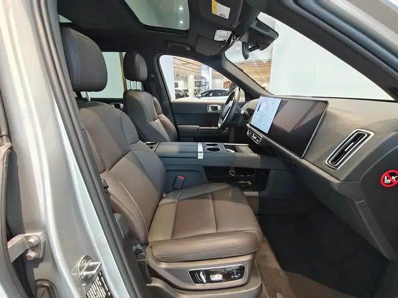 Li Auto L9 2022 Max Edition — миниатюра 18