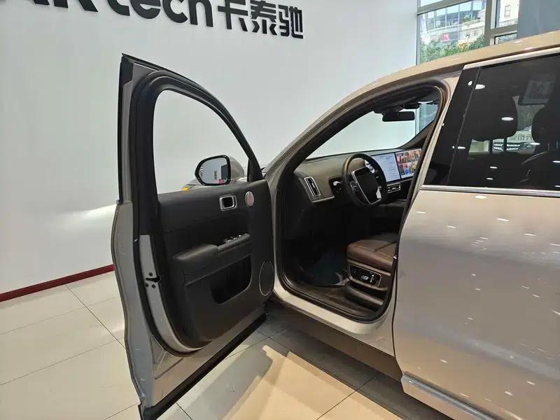 Li Auto L9 2022 Max Edition — миниатюра 21