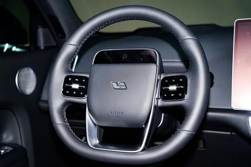 Li Auto L9 2024 Ultra Edition — миниатюра 25