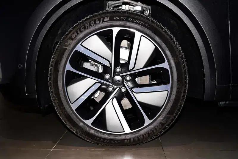 Li Auto L9 2024 Ultra Edition — миниатюра 9