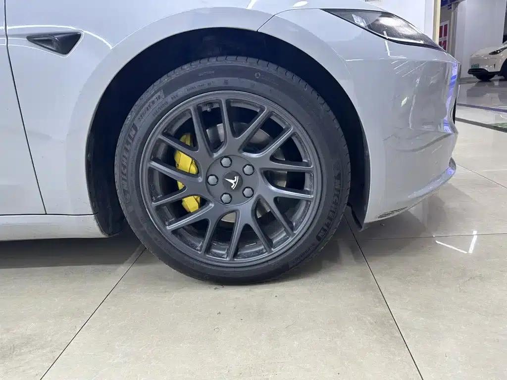 Model 3 2023 Rear-Wheel Drive — миниатюра 14