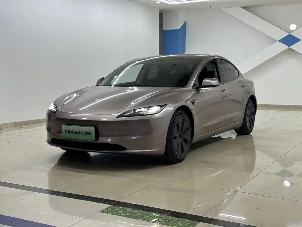 Model 3 2023 Rear-Wheel Drive — миниатюра 1