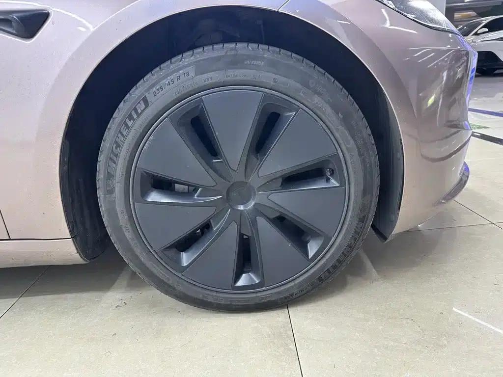 Model 3 2023 Rear-Wheel Drive — миниатюра 9