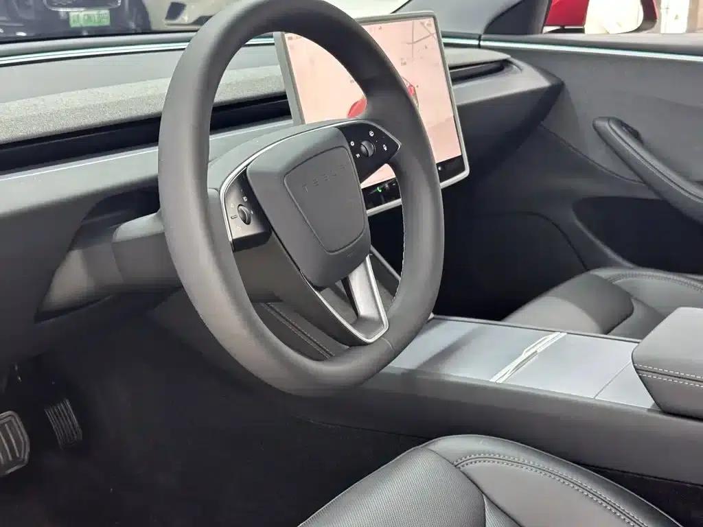 Model 3 2023 Rear-Wheel Drive — миниатюра 14