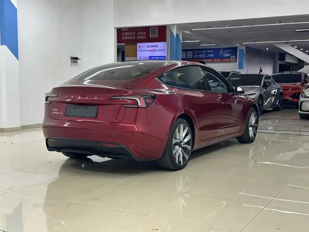 Model 3 2023 Rear-Wheel Drive — миниатюра 3