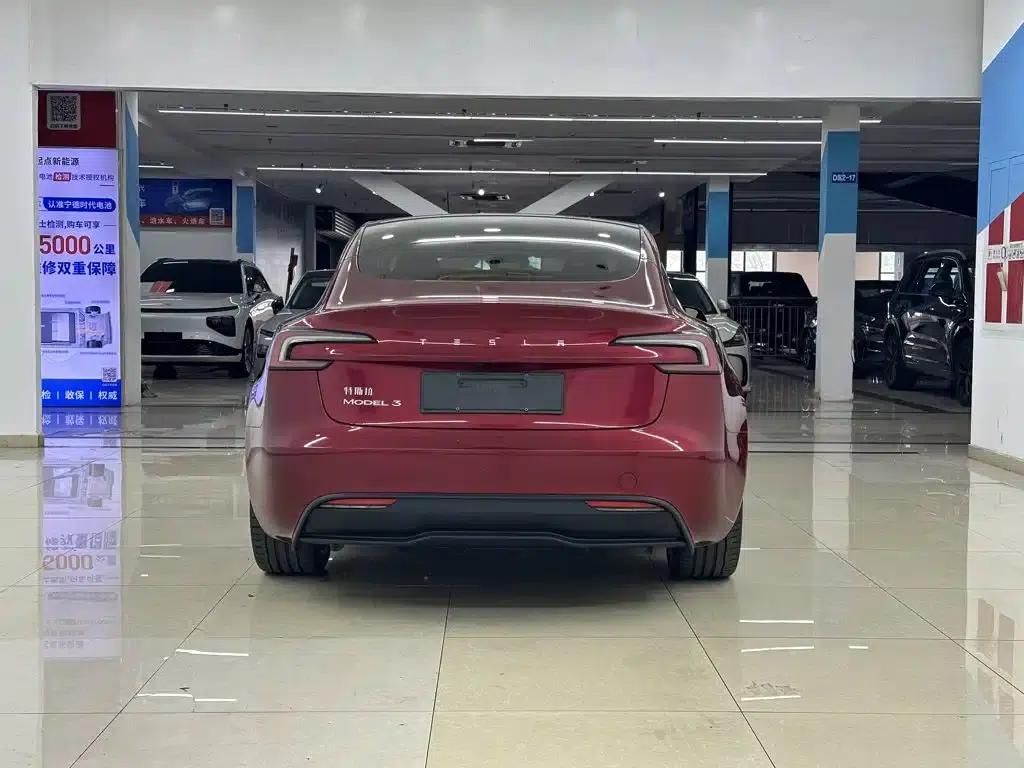 Model 3 2023 Rear-Wheel Drive — миниатюра 4