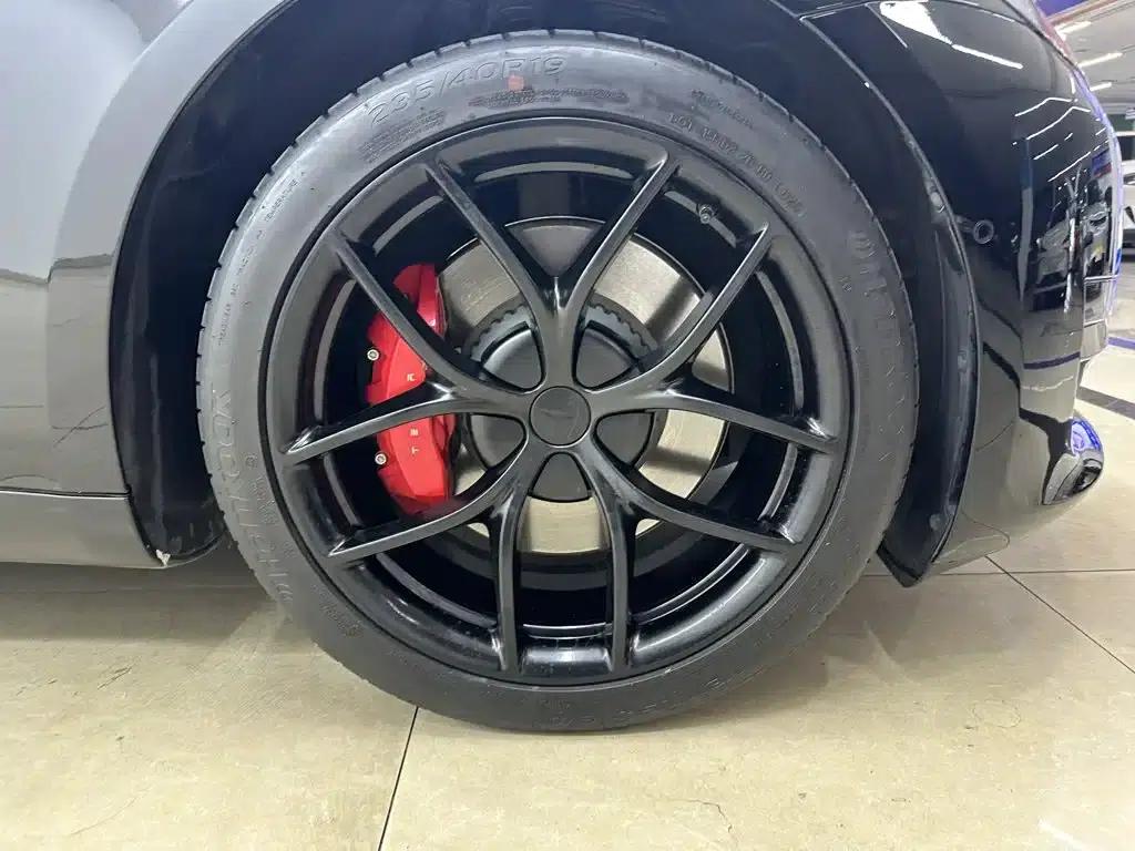 Model 3 2022 Performance All-Wheel Drive — миниатюра 8