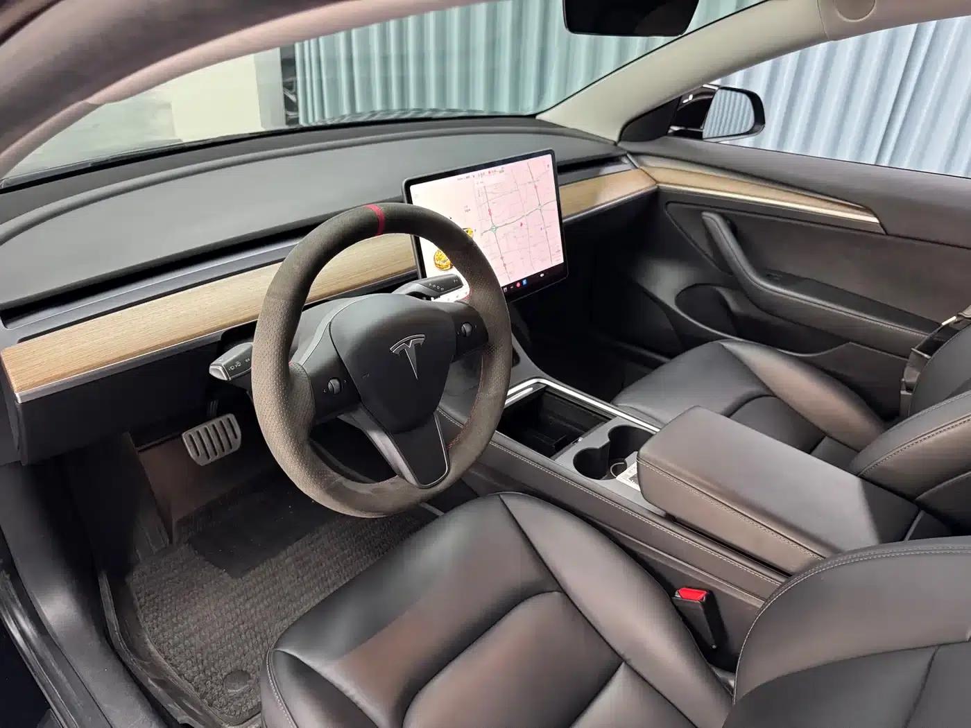 Model 3 2021 Performance All-Wheel Drive — миниатюра 4