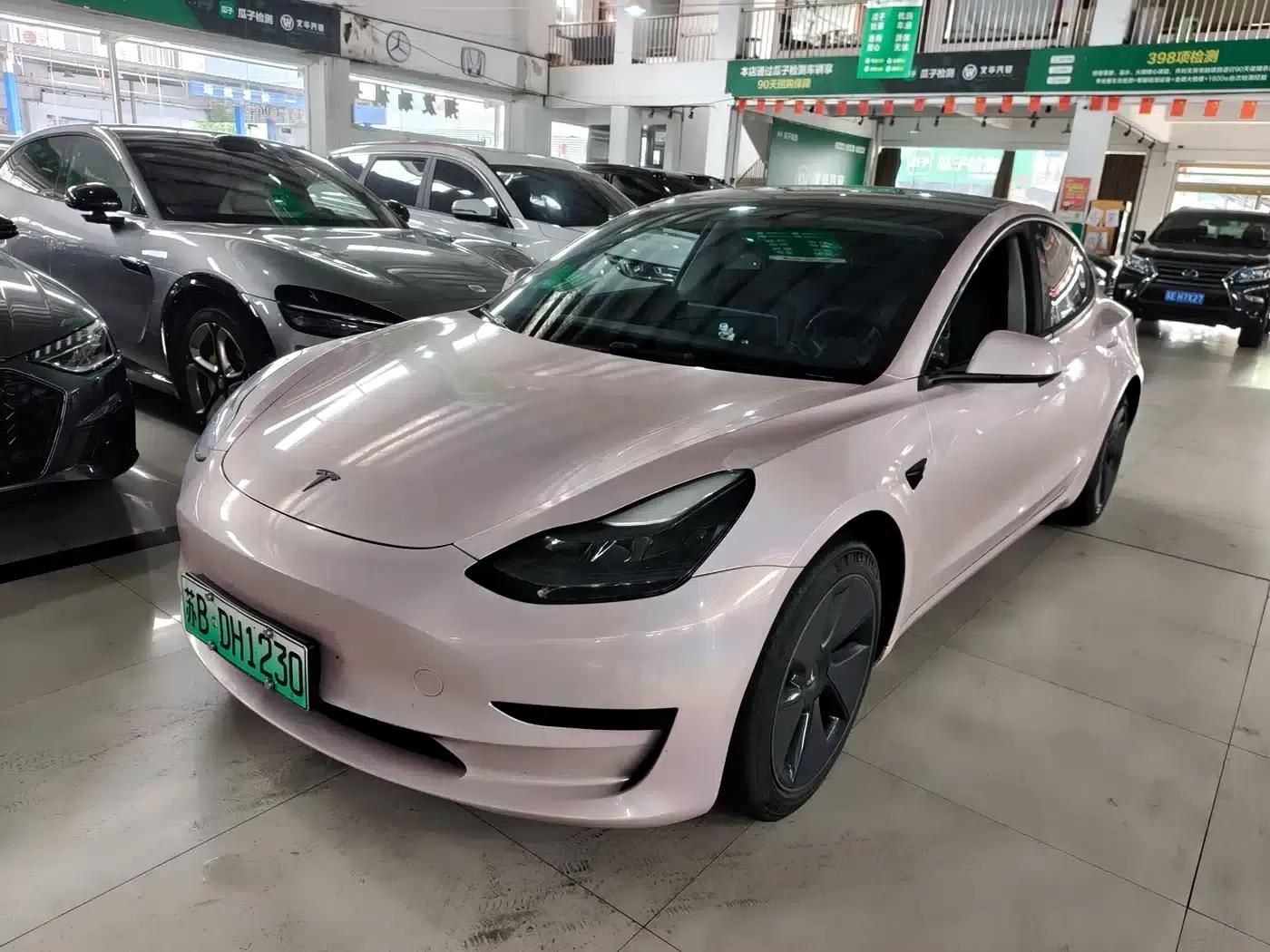 Model 3 2022 Rear-Wheel Drive — миниатюра 1