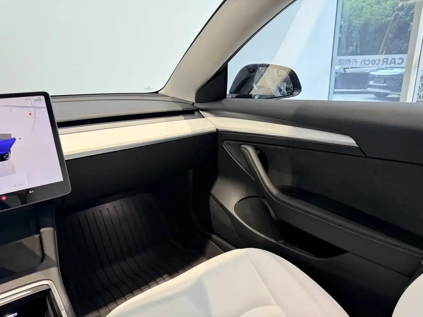 Model 3 2022 Performance All-Wheel Drive — миниатюра 16