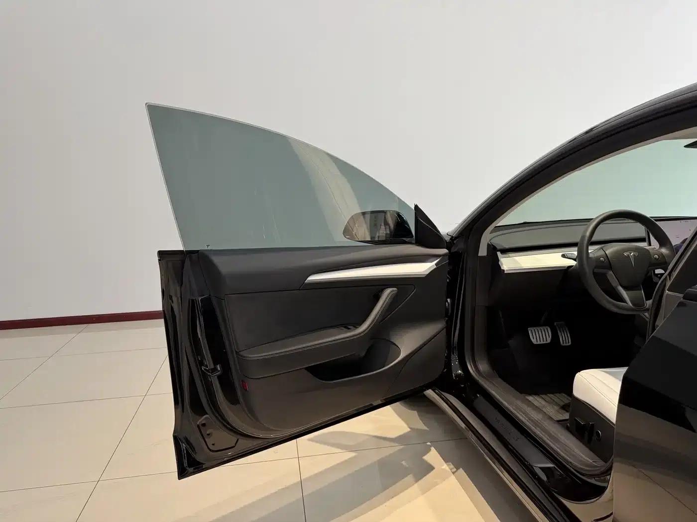 Model 3 2022 Performance All-Wheel Drive — миниатюра 20
