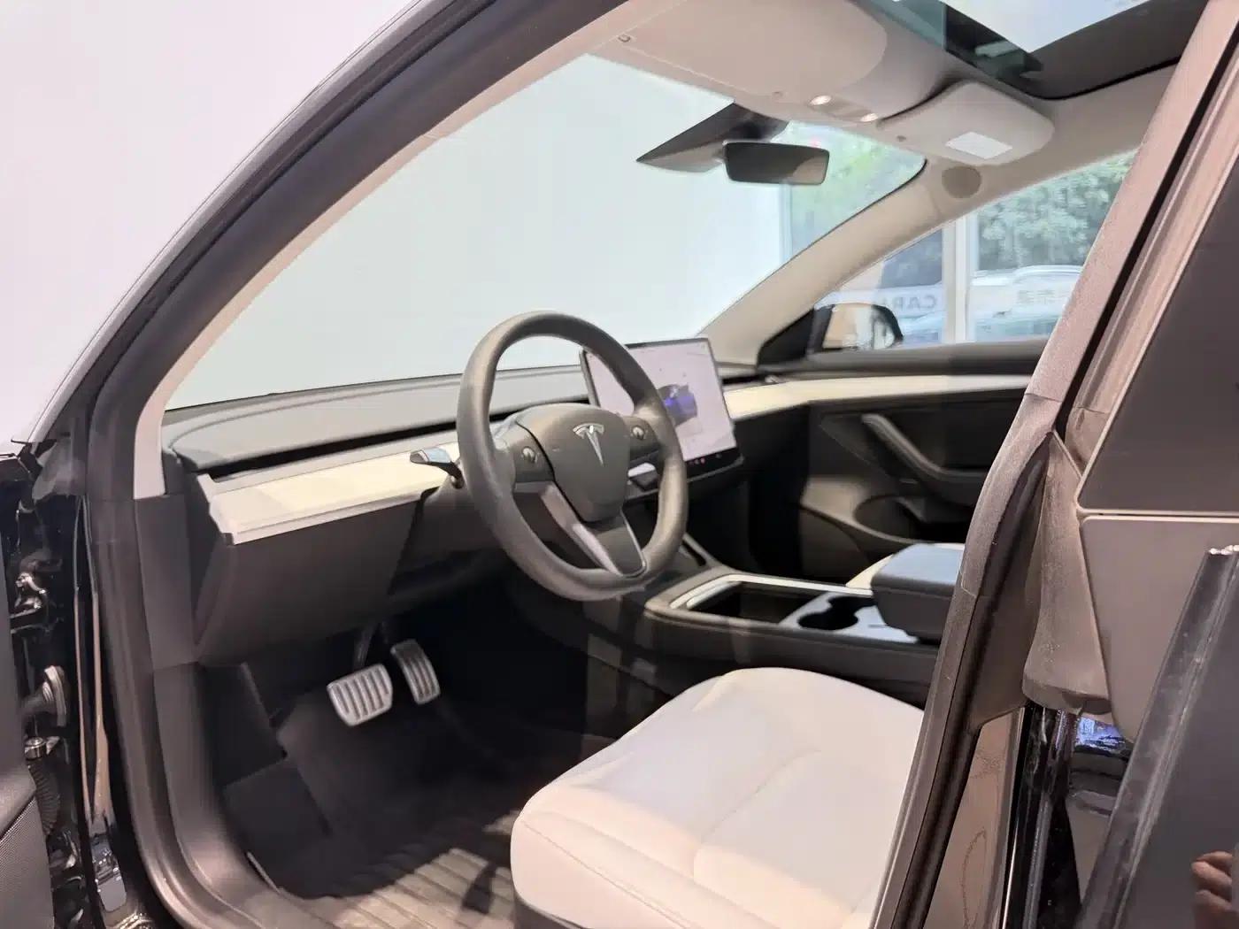 Model 3 2022 Performance All-Wheel Drive — миниатюра 21