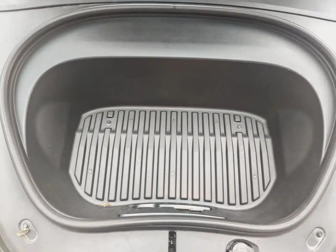 Model 3 2023 Rear-Wheel Drive — миниатюра 17