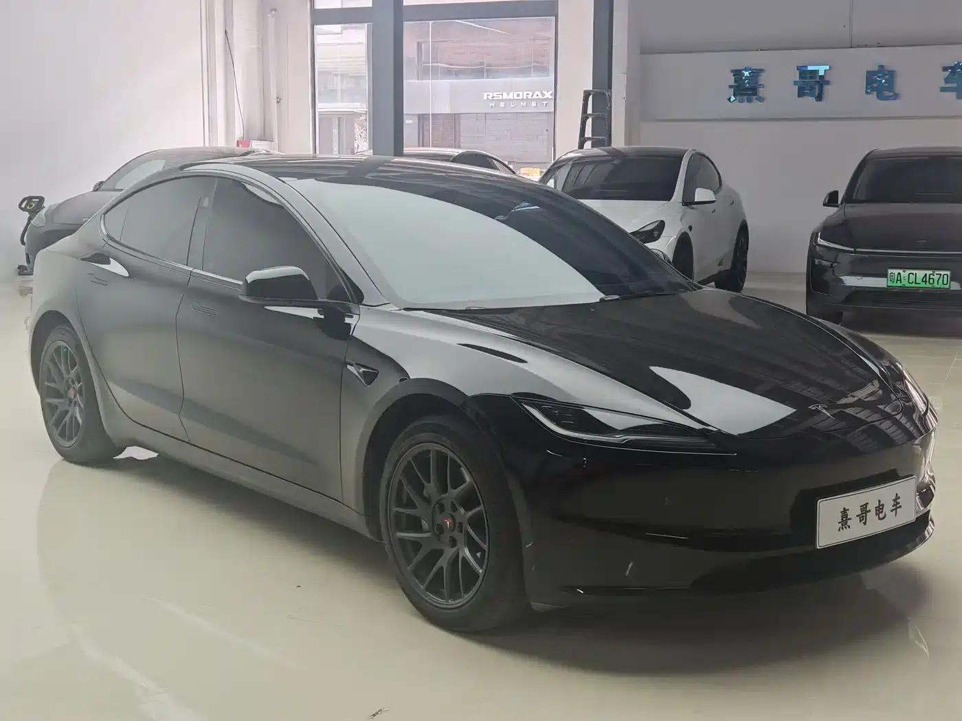 Model 3 2023 Rear-Wheel Drive — миниатюра 3