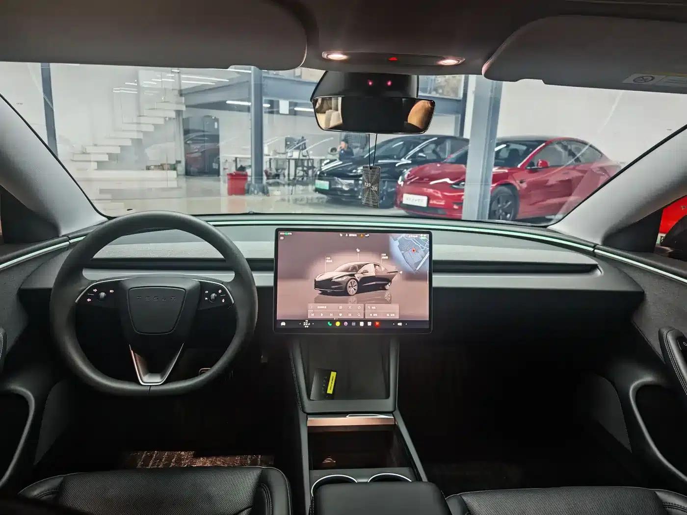 Model 3 2023 Rear-Wheel Drive — миниатюра 10