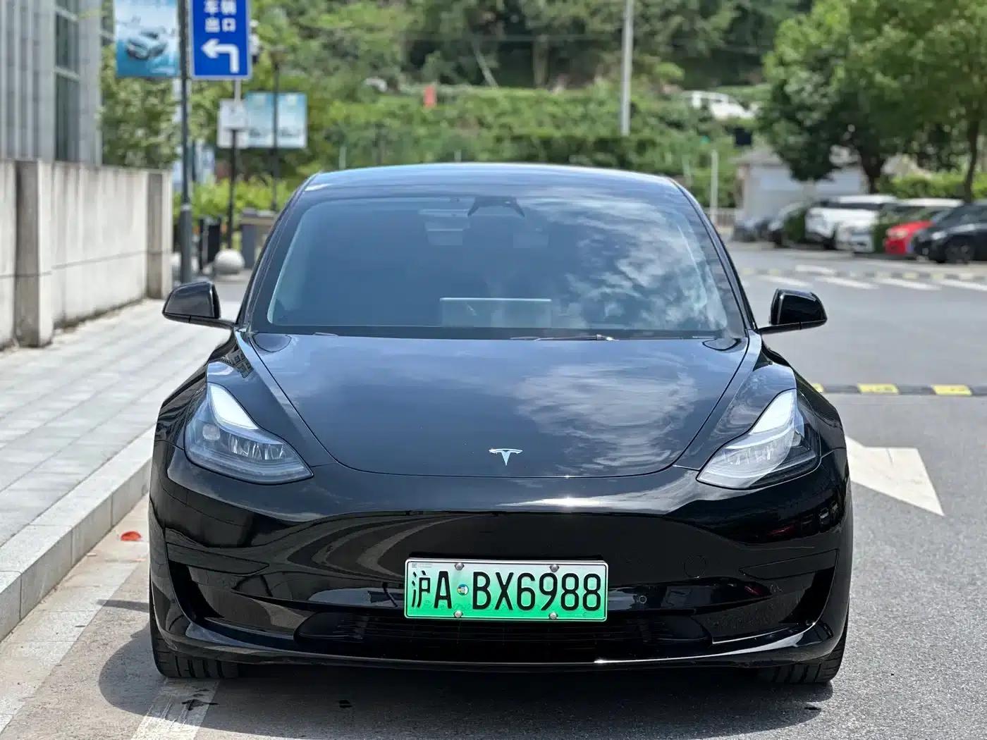 Model 3 2022 Rear-Wheel Drive — миниатюра 1