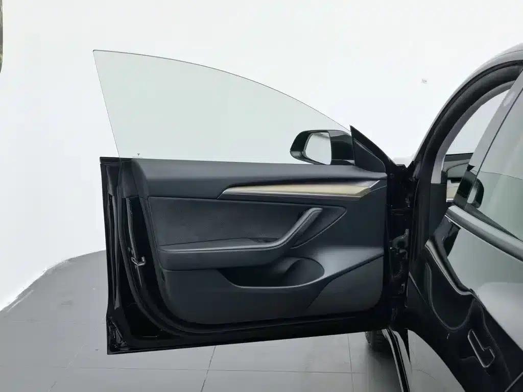 Model 3 2021 Standard Range Rear-Wheel Drive Upgrade — миниатюра 8