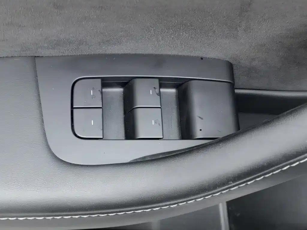 Model 3 2021 Standard Range Rear-Wheel Drive Upgrade — миниатюра 9
