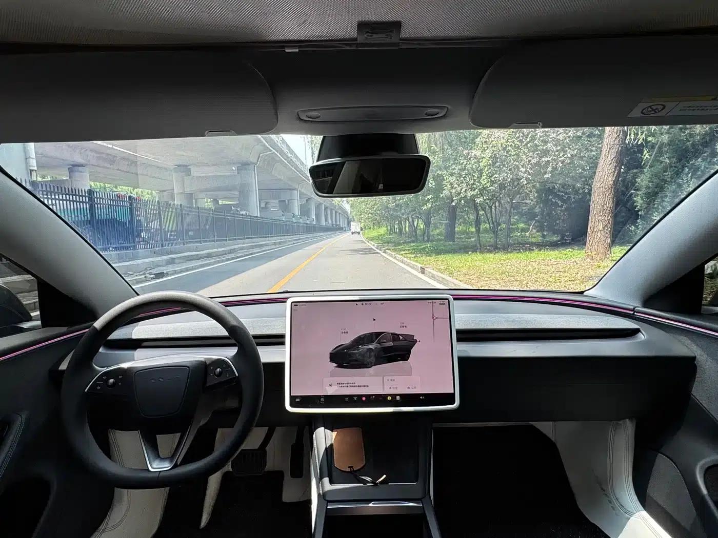Model 3 2025 Rear-Wheel Drive — миниатюра 8
